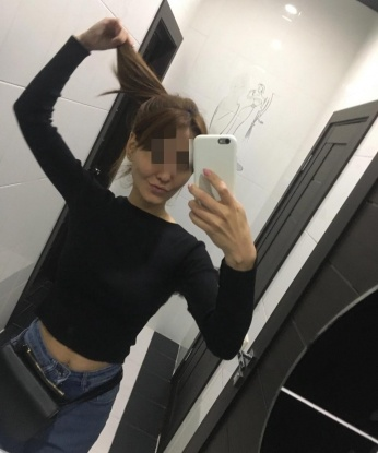 🌟 Мои услуги - настоящее искусство, которое я создаю специально для тебя. 🎨
Атмосфера нашей встречи будет наполнена лаской и нежностью, а мои умелые руки превратят нашу встречу в настоящий релакс. 💆🏻♀️
Будь уверен, ты останешься полностью доволен каждой минутой проведенной со мной. Мои гостей оставляют только положительные отзывы. 👍🏻
Фото на моей странице – это я, настоящая и сексапильная красавица. 😍
Так что не теряй время, приглашай меня к себе и мы окунемся в мир настоящей страсти и удовольствия! 🔥 Регина